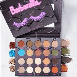🎀 BEEBEAUTY LONDON Barbarella Eyeshadow Palette